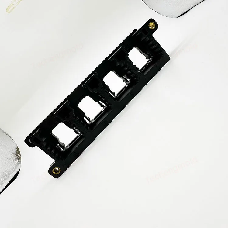 特诚科技PA66精密注塑件实拍 2